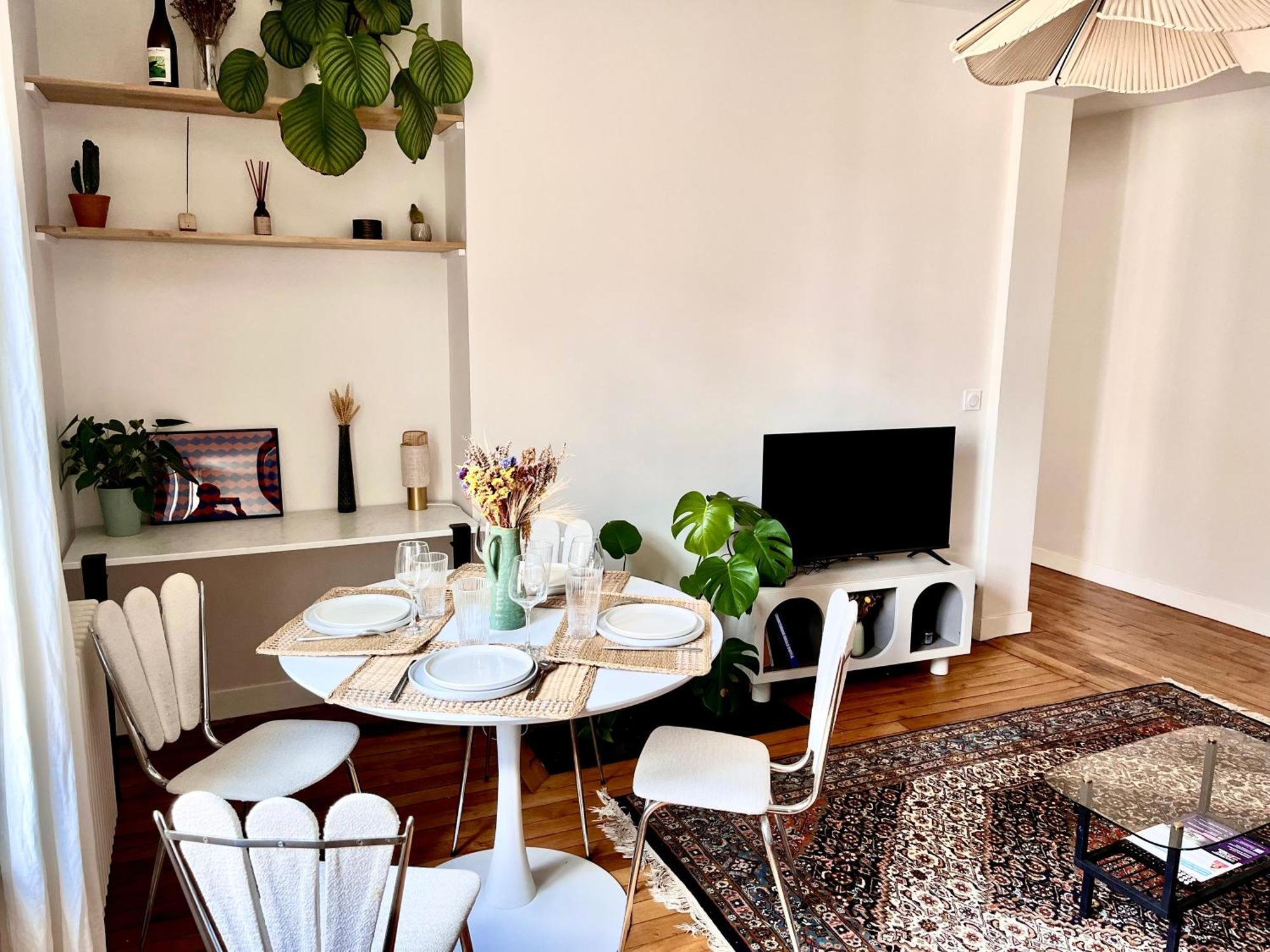 Jerickais 3 Pieces A Apartment
